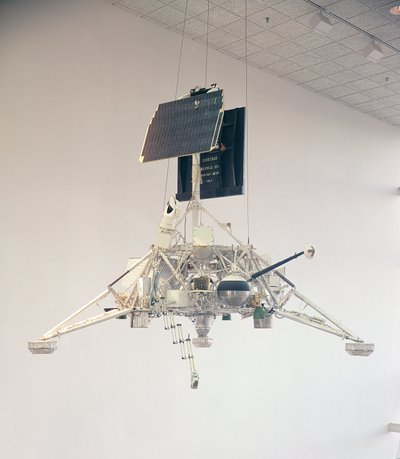 Engineering Model of the Surveyor Lunar Exploration Vehicle by Unbekannt Unbekannt